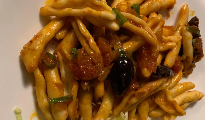 Tomato & Olive Pasta Sauce - Cooking Revived