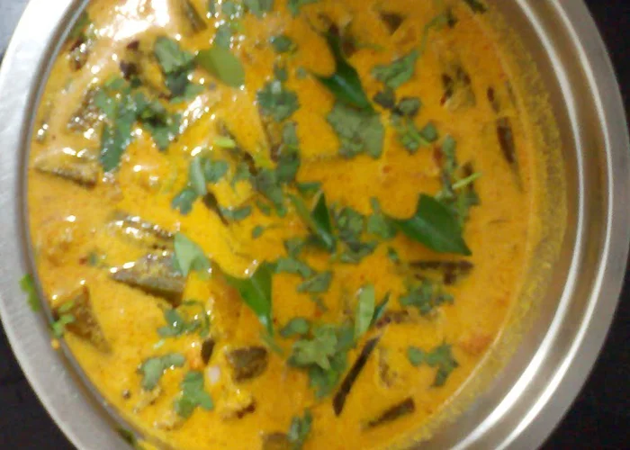 Vendakka (Okra) Karakuzhambu