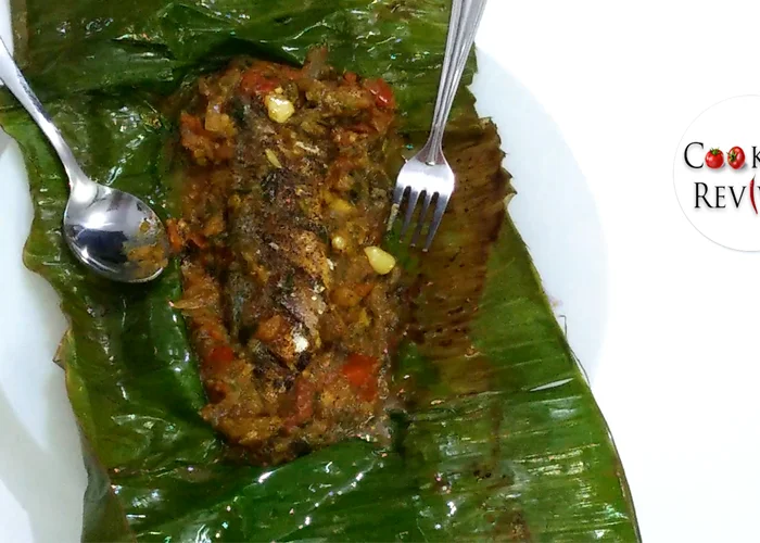 Tawa Fried Fish in Banana Leaves