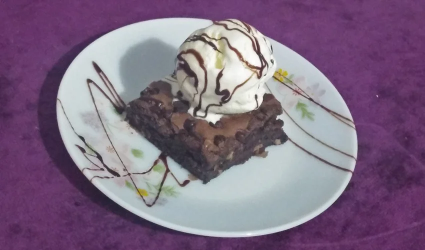 Special Walnut Brownies - Cooking Revived